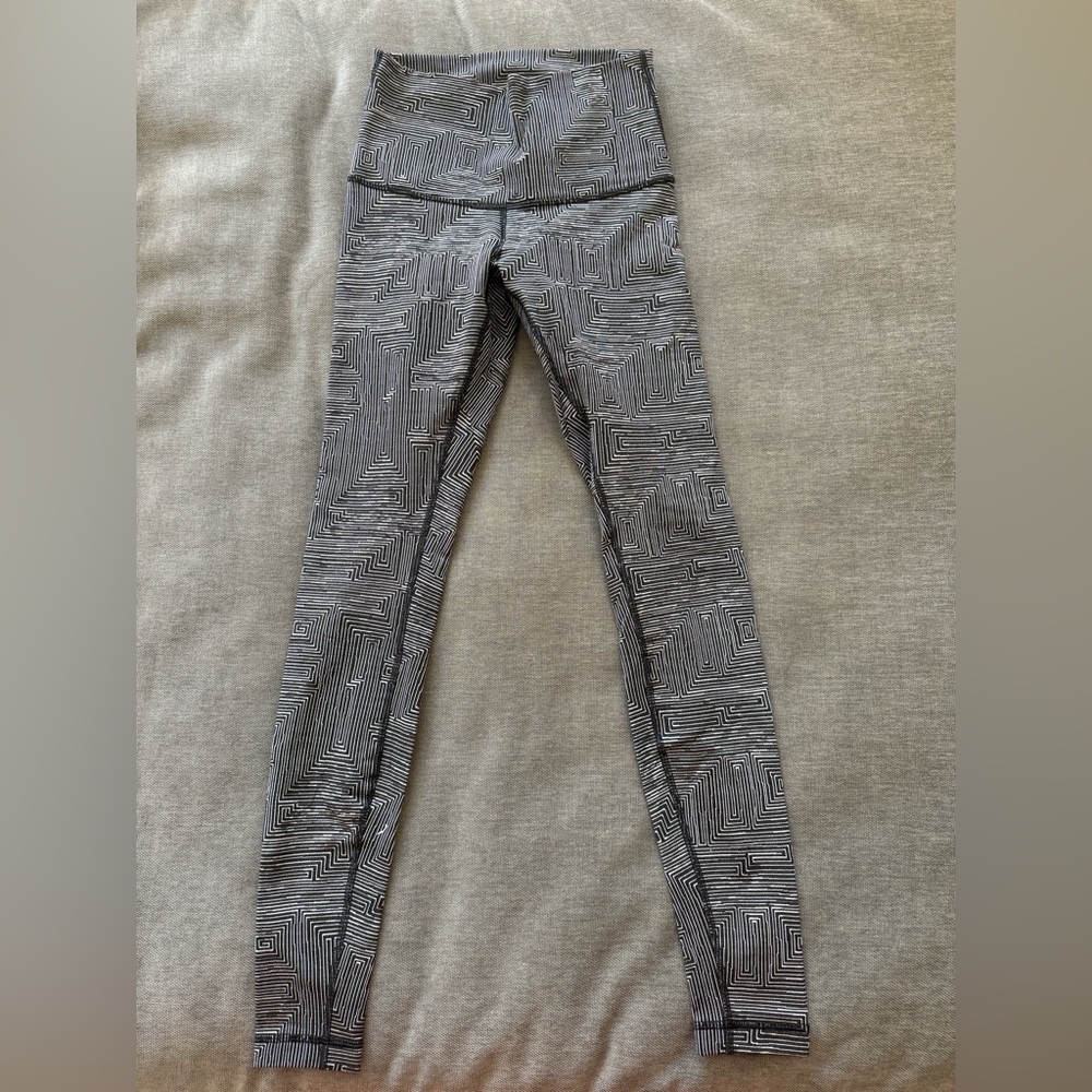 Patterned Lululemon yoga pants
